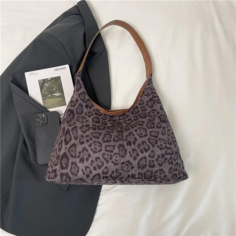 

Portable flannel leopard print mother and child tote bag women s new large-capacity slack niche shoulder handbag
