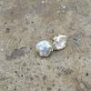 GOOBE LAHM PEARL EARRING_White Pearl Earrings