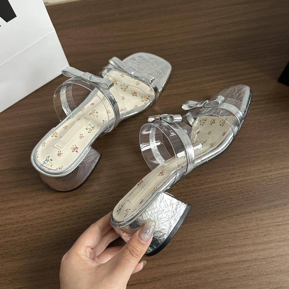 

Fairy style bow slippers female thick heel 2025 new summer skirt French stunning high heel one-word slippers 35 серебряный