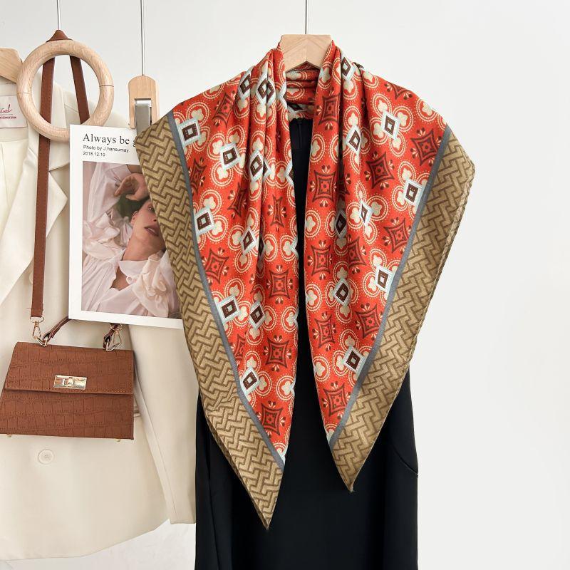 Autumn And Winter White Flower Print Fresh And Elegant 90 Square Scarf Herringbone Shawl Soft Skin-Friendly Warm Scarf