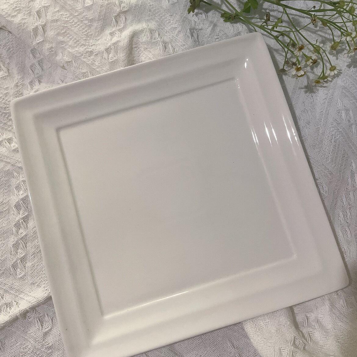 

French-Style Square White Ceramic Plate for Desserts and Noodles 8-inch Double Pattern Square Plate