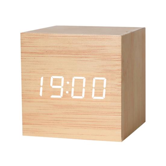 Digitální budík Formát 12/24H Nastavitelný jas Hlasové ovládání Režim úspory energie Zobrazení data Zobrazení data Hodiny na baterie