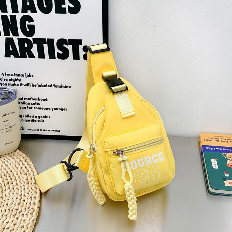 

Nylon Kids Fashionable Shoulder Bag With Eyecatching Prints Ideal For Daily Adventures School And жовтий