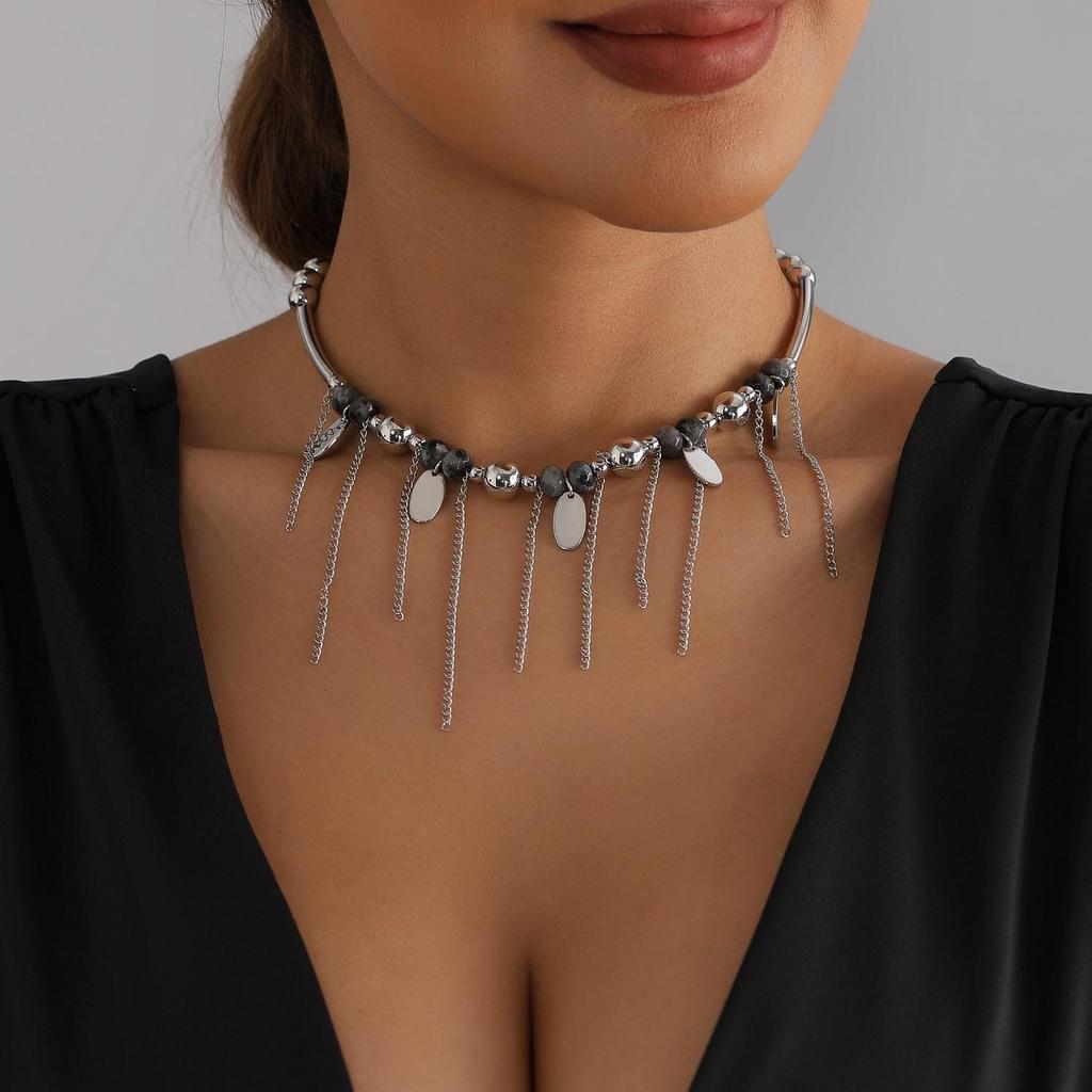 Retro Dunkler Stil Schwarzer Kristallstein Halskette mit Quasten Kette - Damen Schlüsselbein Schmuck