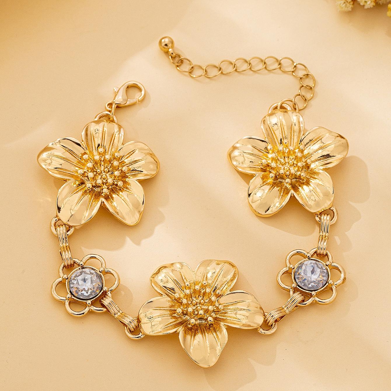 

Women s Bracelet, Simple and Stylish Floral Bracelet, Suitable for Daily Wear and Vacation Wear золотистый