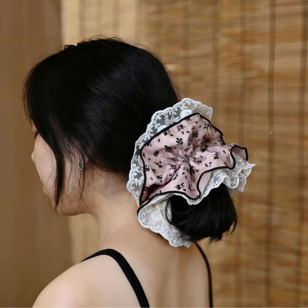 Multi-Layer Floral Lace Lolita Hair Tie