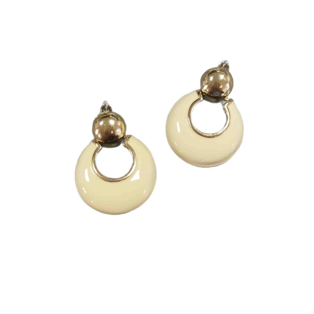 Retro Hong Kong-Style Cream White Geometric Drop Earrings - Elegant Round Hoop Studs for Women.