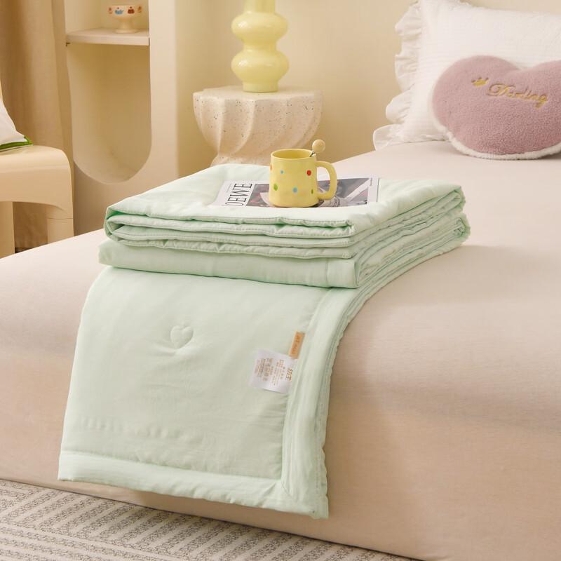 

Cloud Soft Summer Fiber Quilt