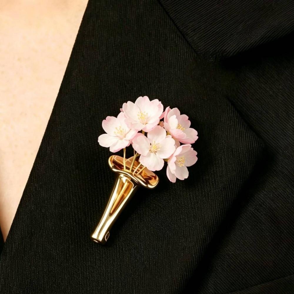 Goldenes Blumenstrauß-Broschen Vintage-Vasenform-Broschen Kreativer Blumenstrauß-Halter Broschen Bankett