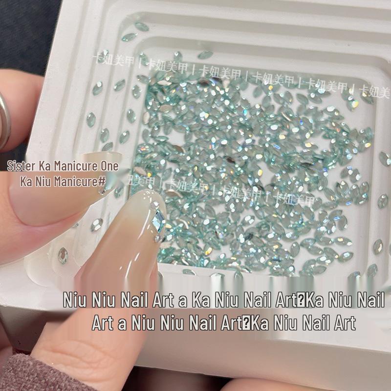 

Irregular Peacock Blue Flat Back Flash Drills: Luxurious Nail Art Decorations