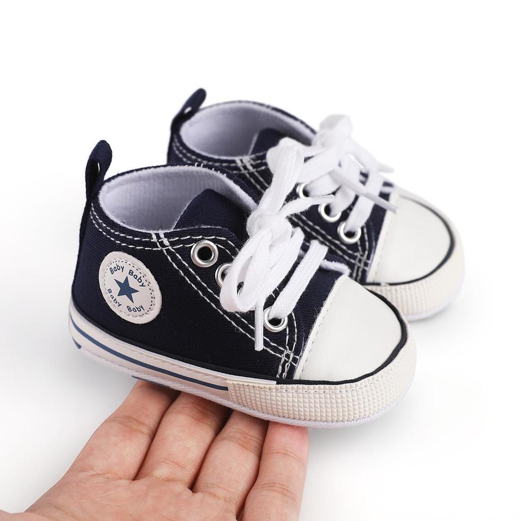 Pantofi populari de pânză cu talpă moale pentru bebeluși care învață să meargă