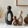 Modernes abstraktes Familienfiguren-Set Drei Teile Minimalistische Skulptur Wohnkultur Harzmaterial Glatte Oberfläche Zeitgenössisches Design