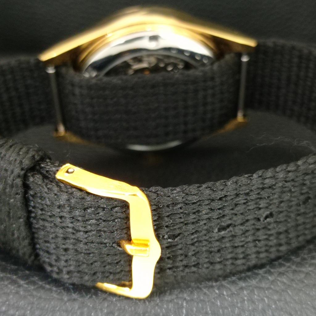 JAPAN VINTAGE REFURBISHED CITIZEN AUTOMATIC 8200 MENS BLACK DIAL WATCH a445346-1