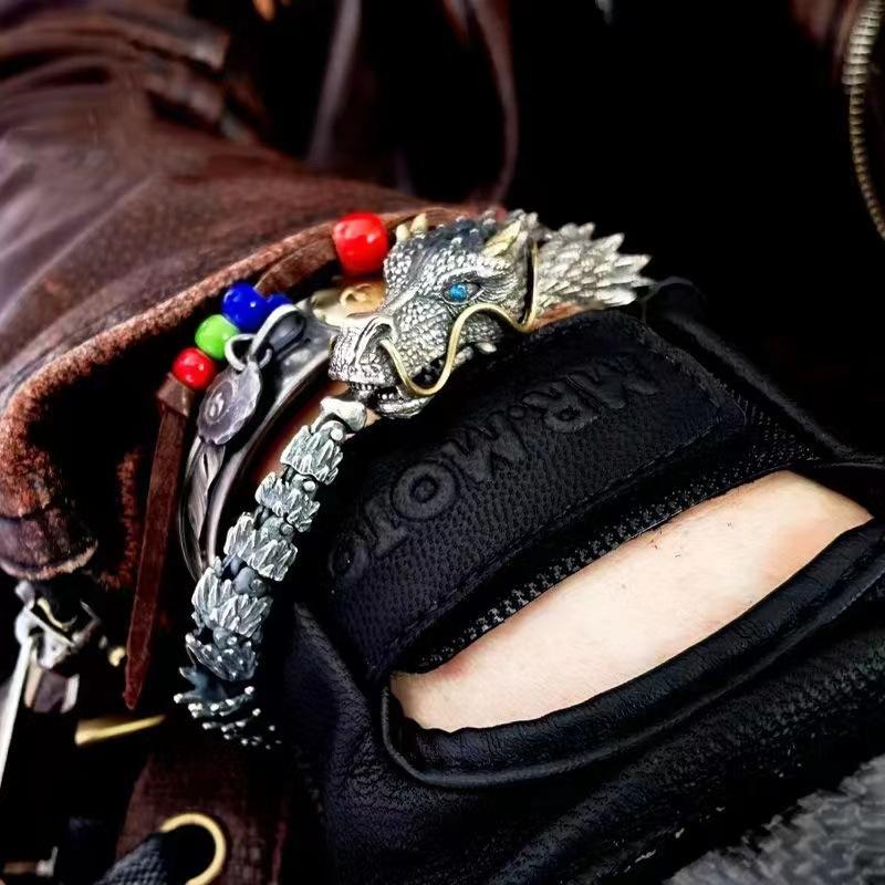 Year Of The Dragon ,The Domineering Handmade Personality Retro Titanium Steel Dragon Head Men 'S Bracelet Creative Hip -Hop Bracelet 