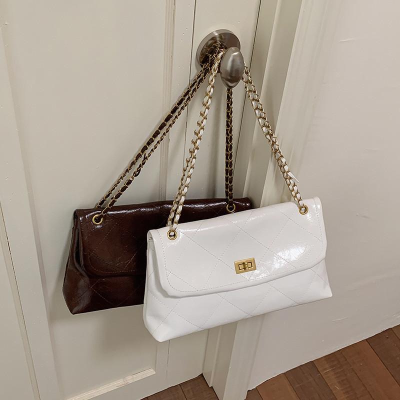 IELGY White Chain Small Square Bag Shoulder Armpit Bag