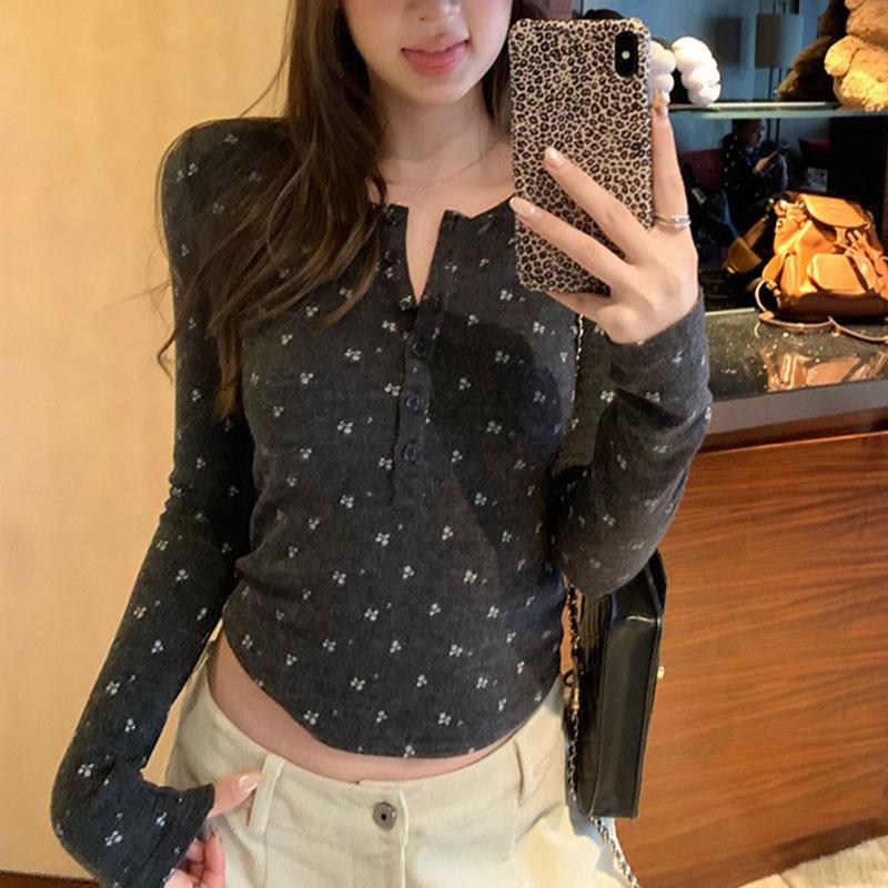 

Cloudy Sweet Floral Slim-fit Henley Long-sleeve Women s Thermal Top for Autumn/Winter Large