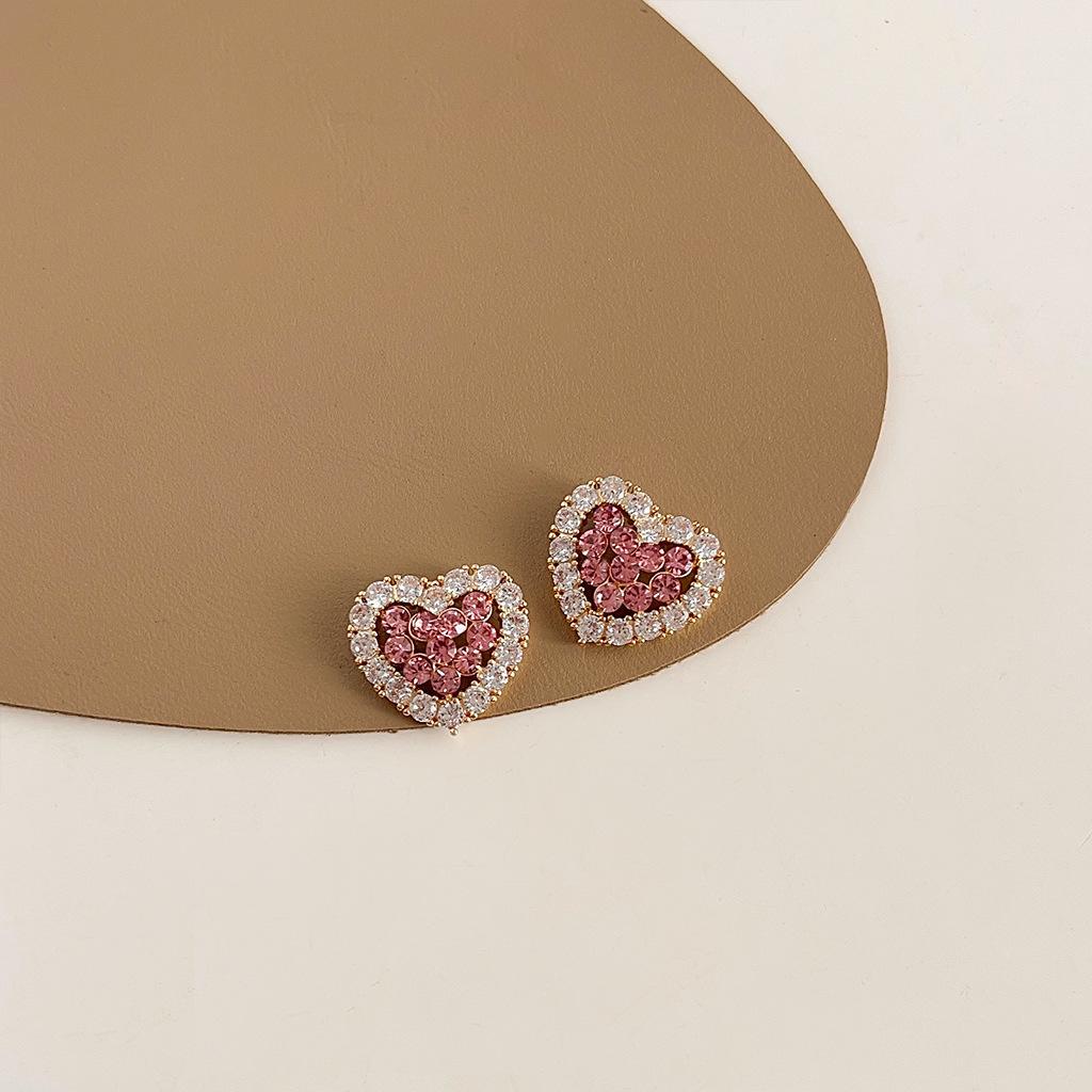 Temperament Pink Zircon Heart Earrings, Niche Fashion, Sweet Bow Earrings, Personalized and High-end Earrings