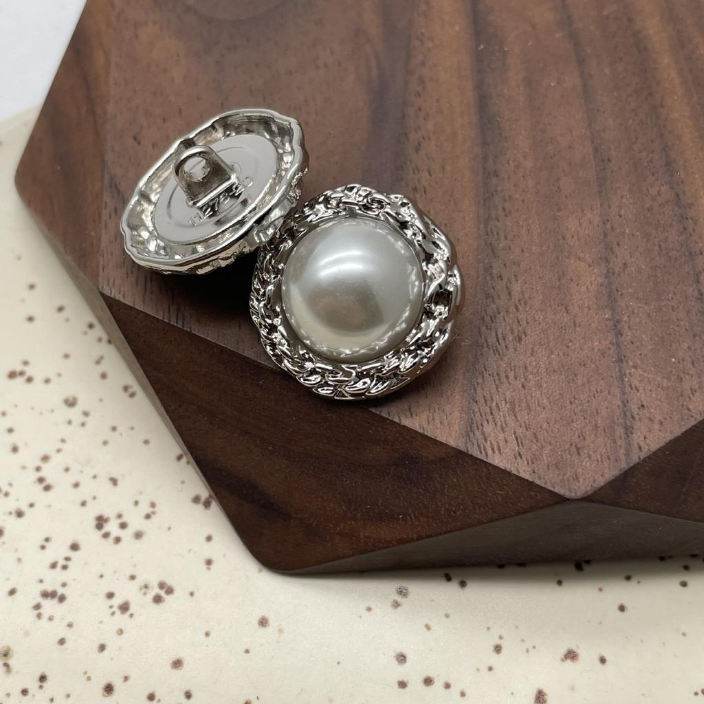 50pcs Fashionable Pillow-like Buttons Large Pearl 18/20/23mm Metal Shank Buttons Clothing DIY Accessories