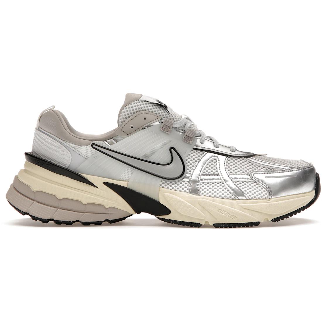 

Кроссовки Nike V2K Run Summit White Metallic Silver (Женский)(FD0736-100) 36