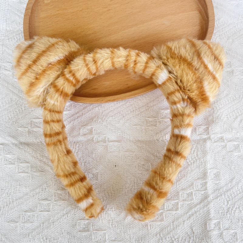 Cartoon Plush Headband: Cute Hair Accessory for Women & Kids, Perfect for Face Washing