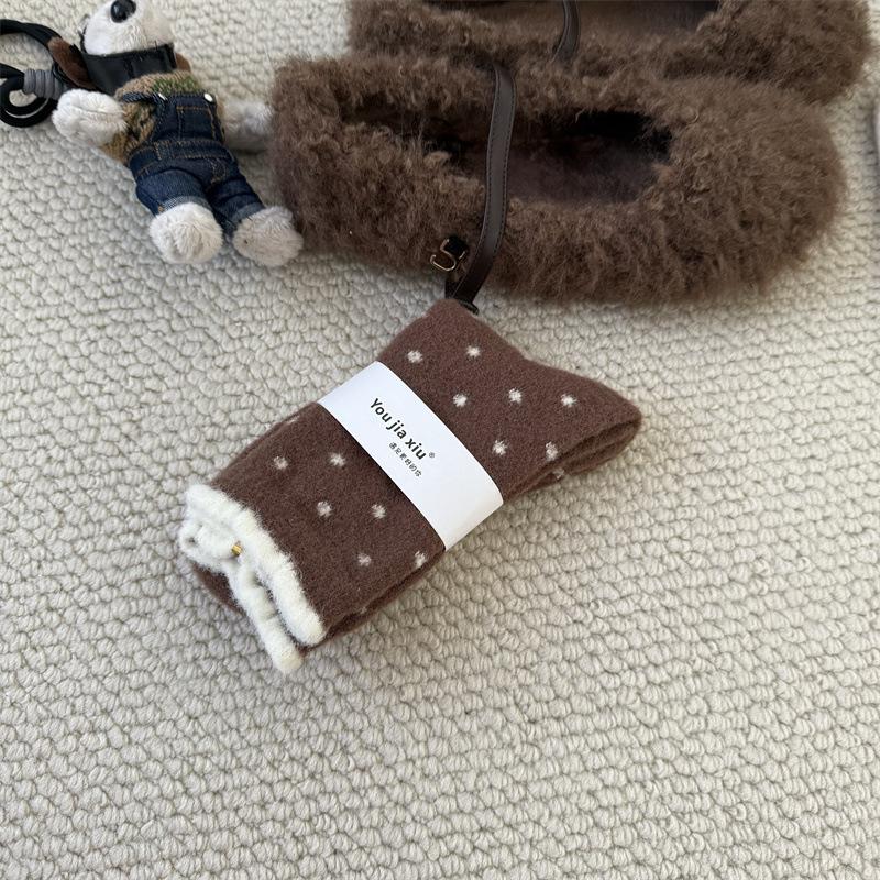 Ji'Ao Velvet Socks Warm Heat Storage Thickened Home Socks Cute Polka Dot Medium Tube Socks Fluffy Socks