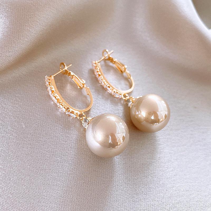 Medieval Vintage Silver Needle Earrings, Temperament Light Luxury Court Style Pearl Earrings Versatile High-end Retro Earrings