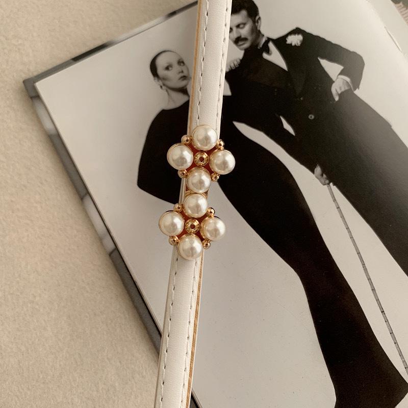 Adjustable Pearl Waist Belt for Women: Thin, Decorative, High-Quality Leather, Perfect for Suits & Coats, Ideal Summer Accessory.