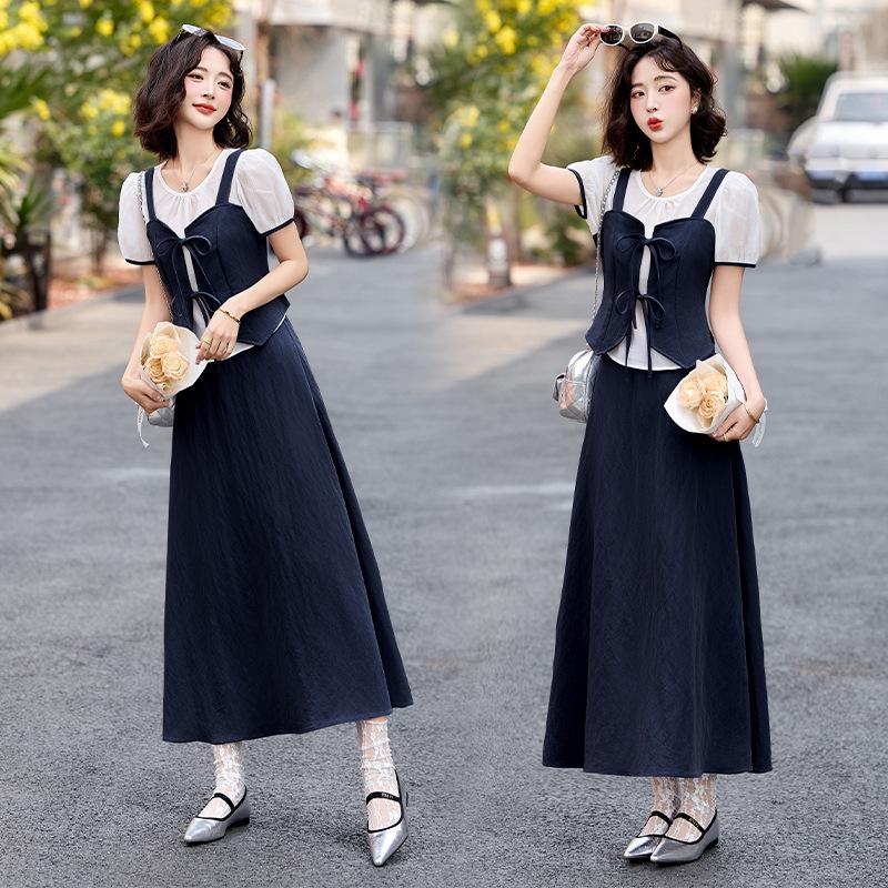 

Лето 2025 Высококлассный Модный Комплект из Двух Предметов: Стильный топ с коротким рукавом и юбка-половинка L (105-115 jin) чёрный