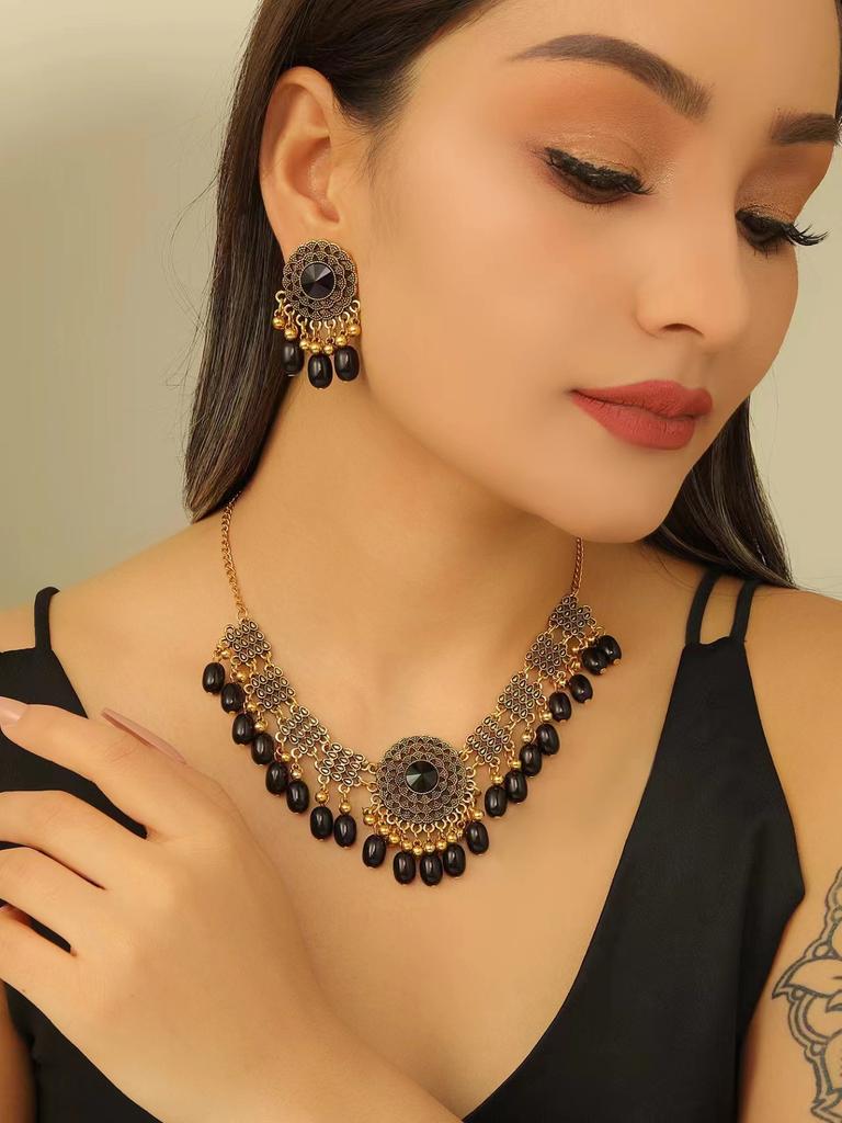 Vintage Indian Style Necklace Earrings Set Fringed Collarbone Chain Pendant Court Style