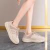 Neue atmungsaktive Lederschuhe für den Herbst, ideal für Studenten, die gerne laufen, Sport treiben oder sich in der Freizeit vergnügen.