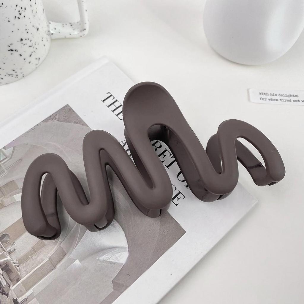 Large Pumpkin Claw Clip: Spring/Autumn Hair Accessory for Women