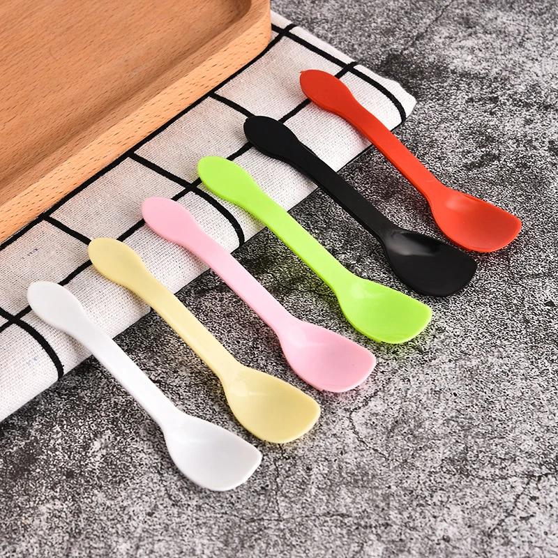 100 ks Mini plastové lžičky Příbory Lžičky na želé Zmrzlinu Dezert Předkrm Plastová lžička na párty potřeby