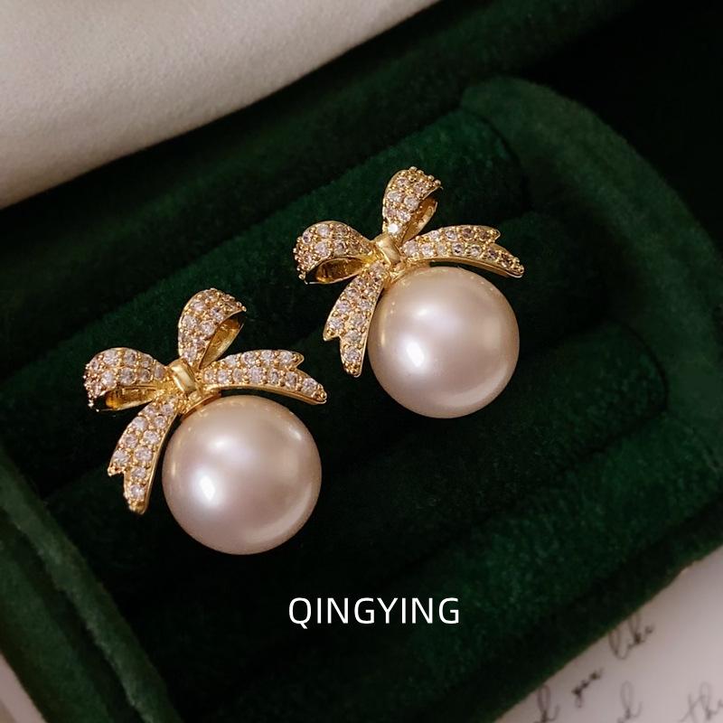 Elegant Retro Pearl & Rhinestone Bow Earrings: Versatile High-End Silver Studs for Women One Size медный