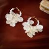 1 Pair of Lovely Pearl Shell Petal Tassel Hanging Earrings for Women, Gold Imitation Pearl Tassel Earrings, Suitable for Daily Wear