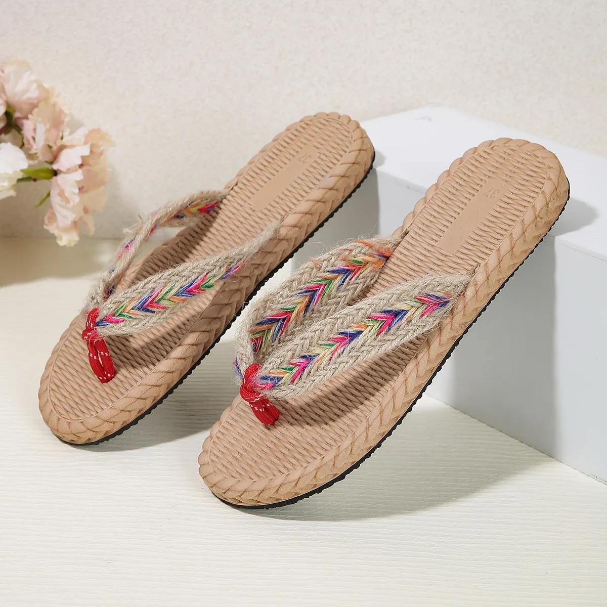 

Мода 2024 года, женская обувь, женские тапочки с защипнутым носком, летние легкие повседневные пляжные туфли на плоской подошве 42 бежевый