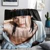 1 Stück Tom Kaulitz Print Flanelldecke, Hohe Qualität, Bequem für alle Jahreszeiten, Heimdekoration, Wärme und Komfort, Perfekt für Weihnachtsgeschenke