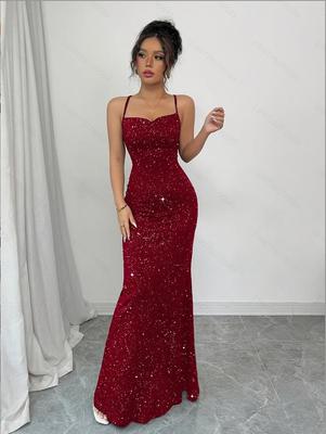 Vestido Rojo Delgado con Tirantes Finos de Espagueti y Lentejuelas: Vestido de Noche que Favorece la Figura para Fiestas