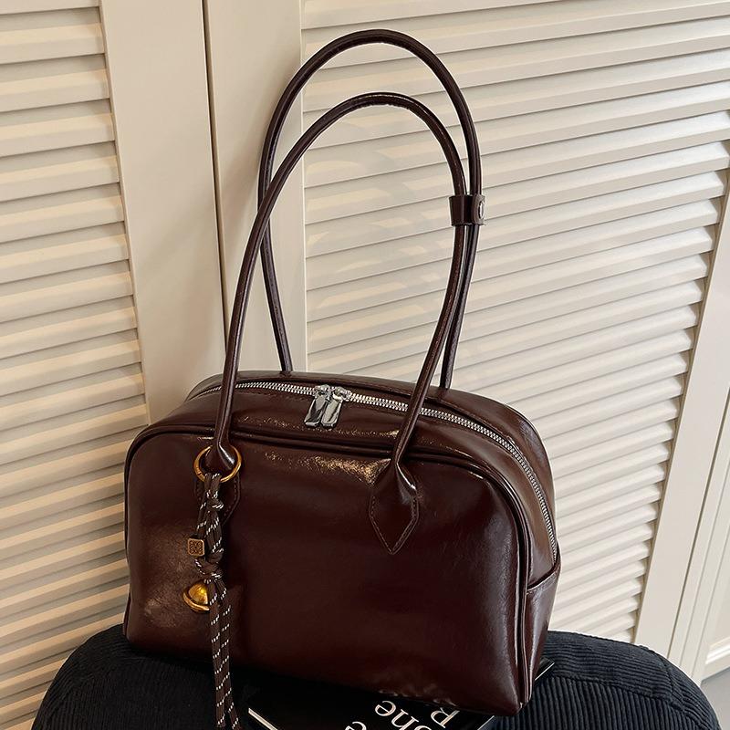 Autumn new retro fashion commuter underarm women's bag temperament personality large capacity portable tote bag