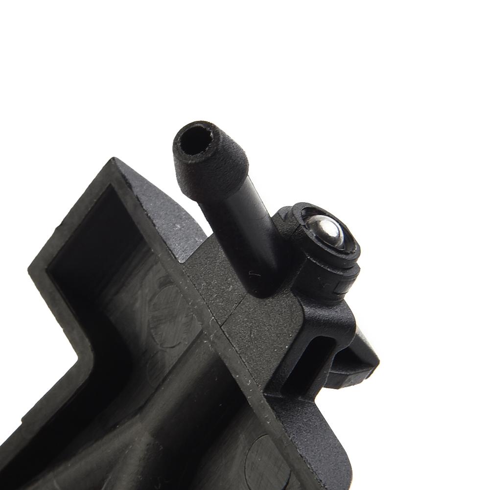 1pcs Plastic Windscreen Windshield Washer Jet For Nissan For Micra K12 2003-2010 28930AX600 Auto Water Spray Jets Nozzles