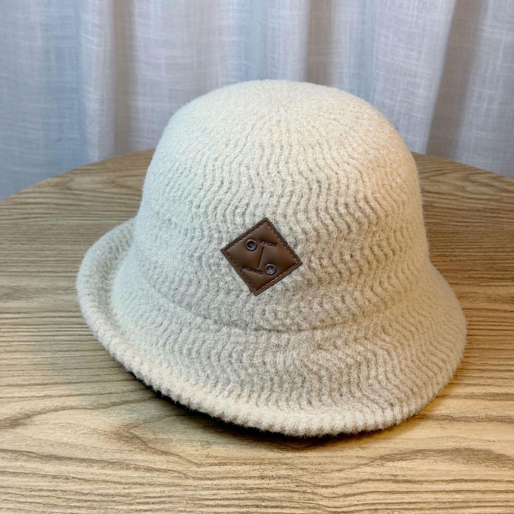 Autumn and Winter Versatile Leather Label Fisherman Hat Stylish and Fashionable Bucket Hat Foldable Warm and Windproof In Winter