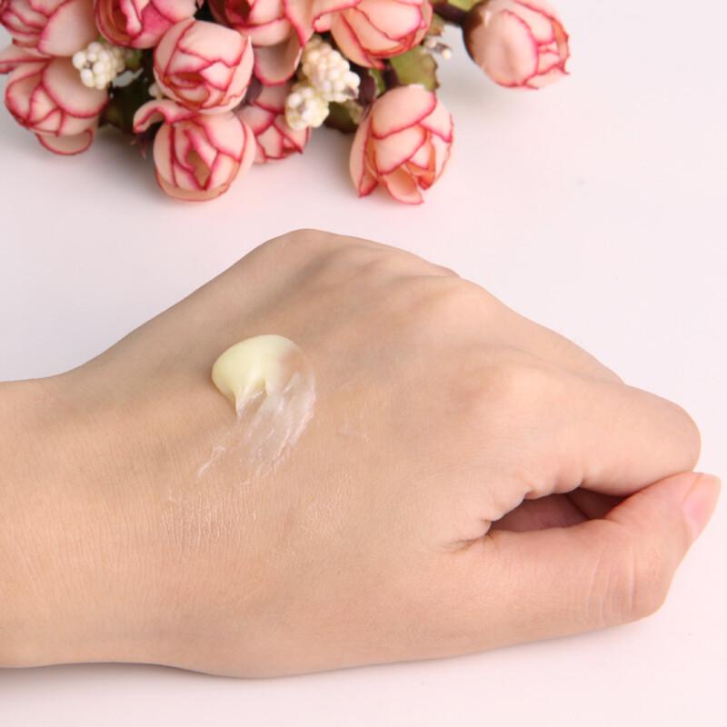 KissMe Vitamin E Hand Cream