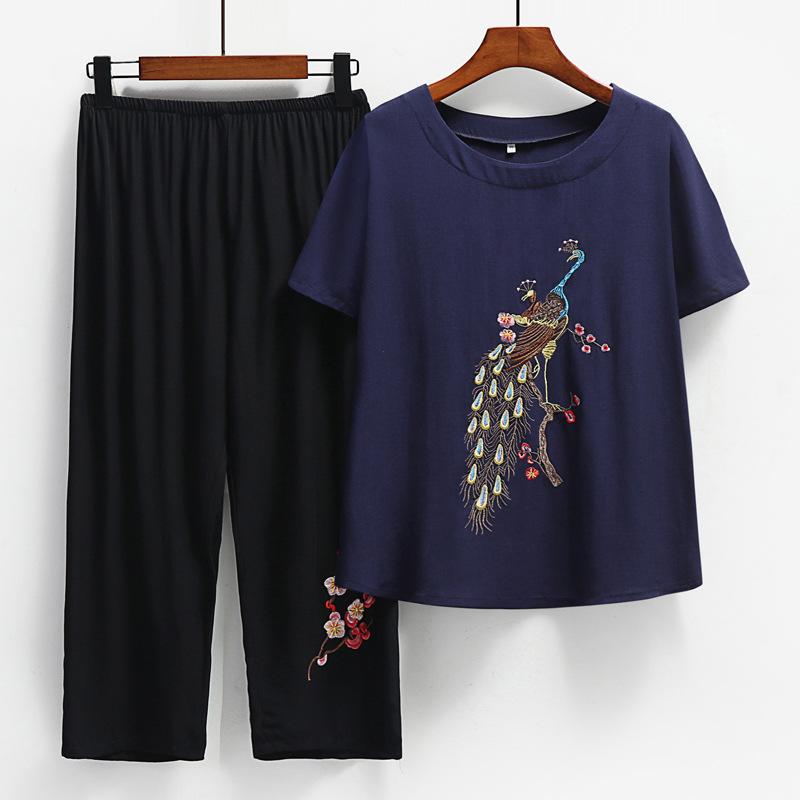 Summer Middle-aged and Elderly Women's Large Size Ethnic Style Embroidery Seven-minute Sleeve T-shirt Suit Mother Fashionable Tops