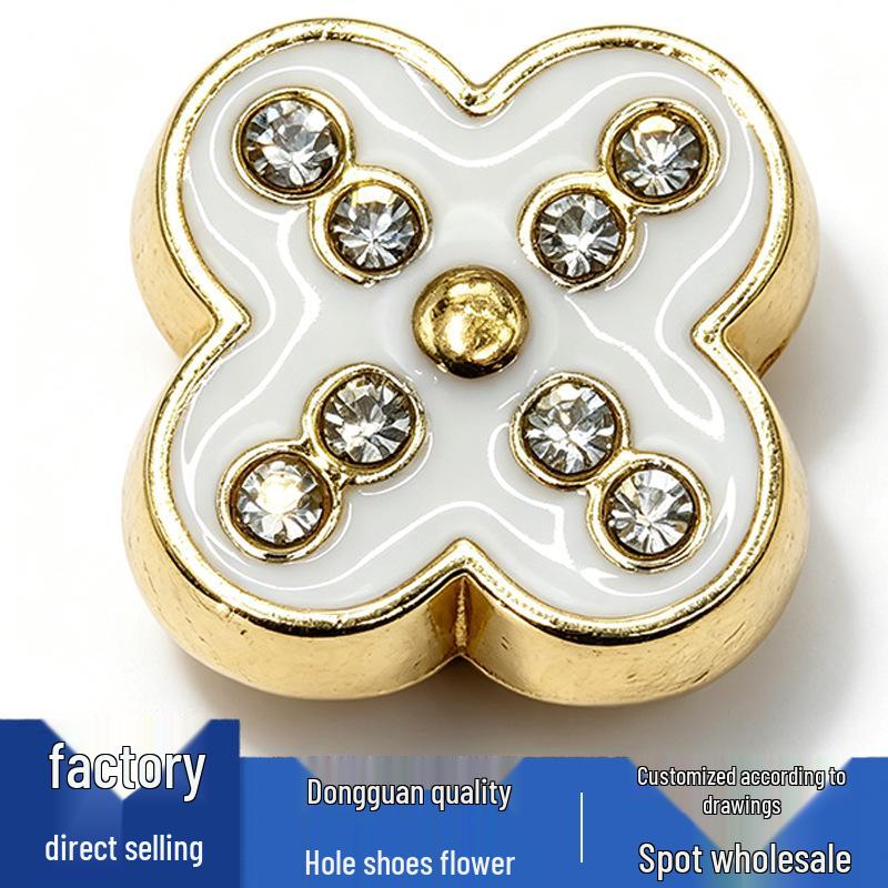 Allsidige Blomster-, Metall-, Perle- og Diamant Skocharms til Crocs