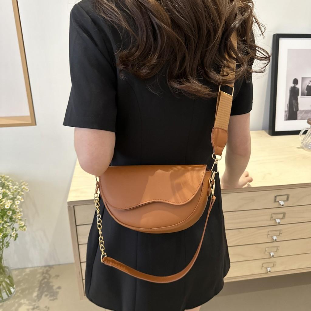 Fashion Pu Saddle Bag For Women With Inner Phone Pocket For Daily Use