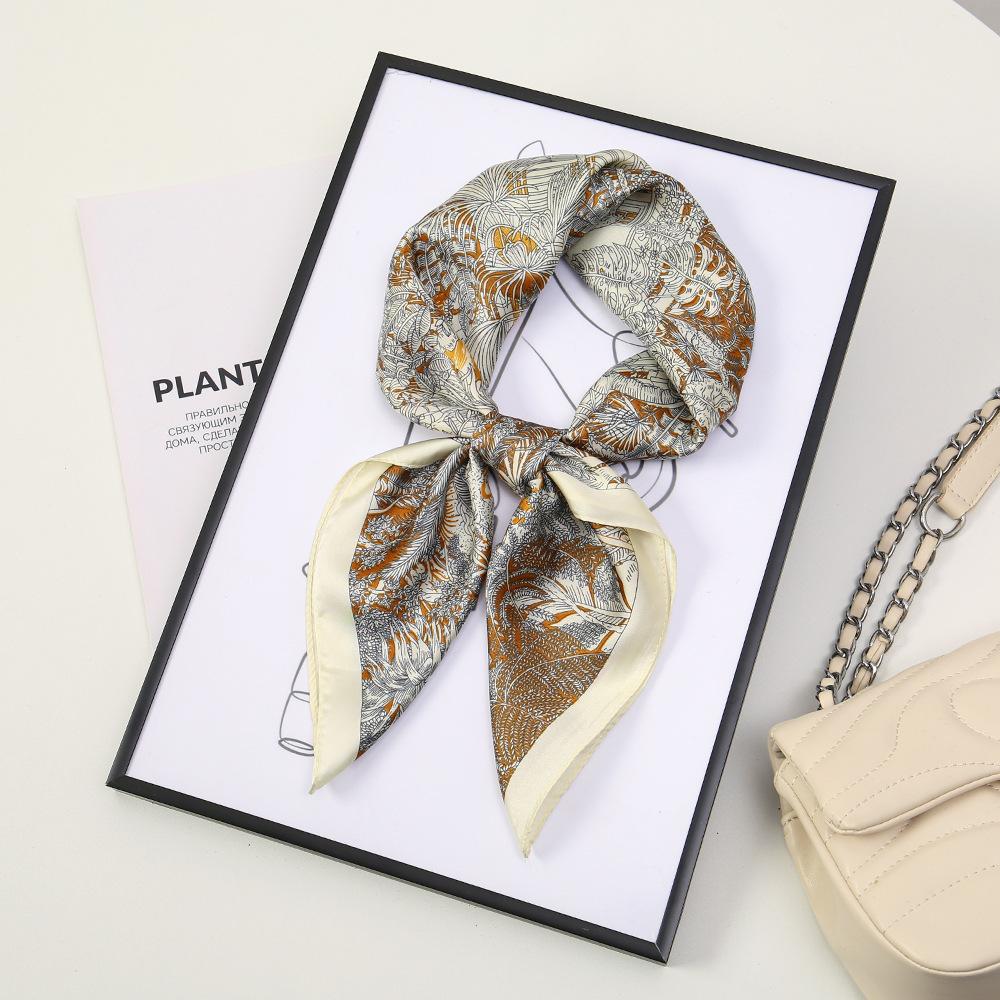 71 Flower polka dot simulation silk scarf neck small square scarf Korean atmosphere sunscreen scarf advanced sense