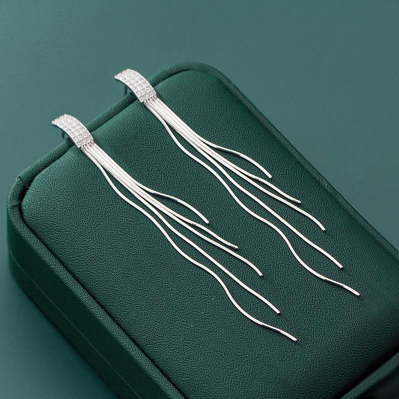 Elegant S925 Sterling Silver Snake Bone Tassel Earrings - Versatile, Exquisite Cool Design for Women, Perfect for Clubbing and Nightlife.