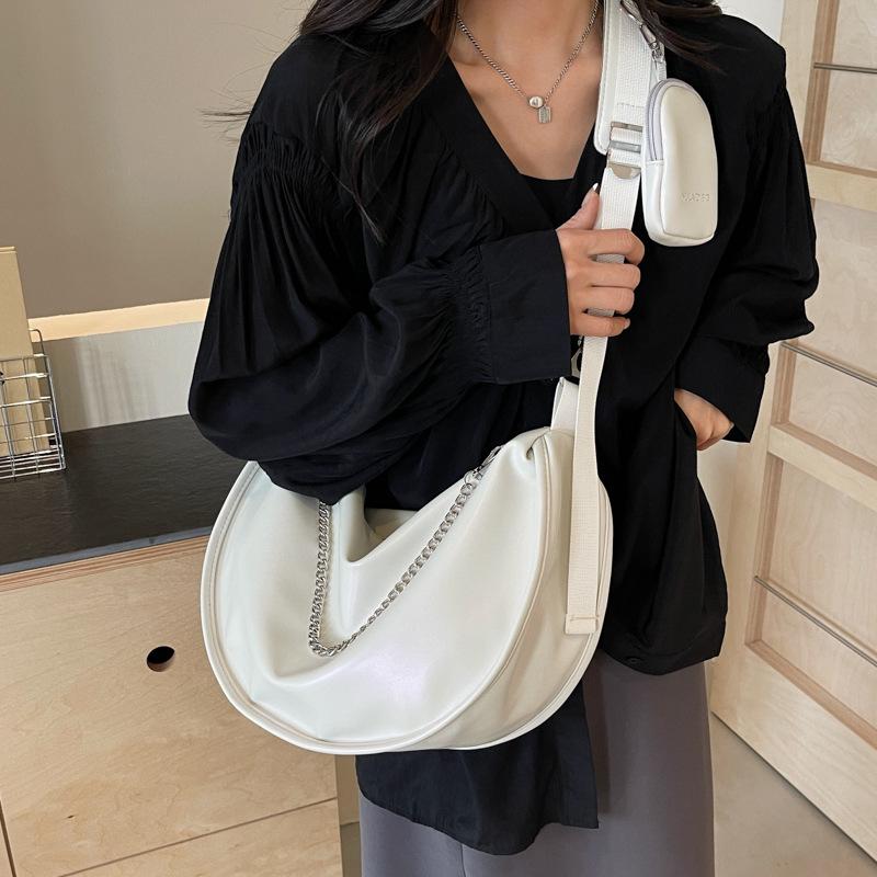 Simple and Fashionable Niche Bag Women's 2025 Spring New Large-capacity Dumpling Bag Versatile Commuter Shoulder Messenger Bag