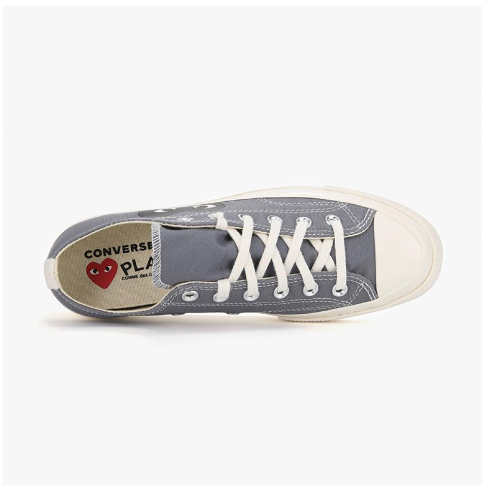 Comme Des Gar Ons P1K121 1  Az K121 001 1 171849c  Play Play X Converse Heart   I Chuck Taylor 70 Low Sneakers
