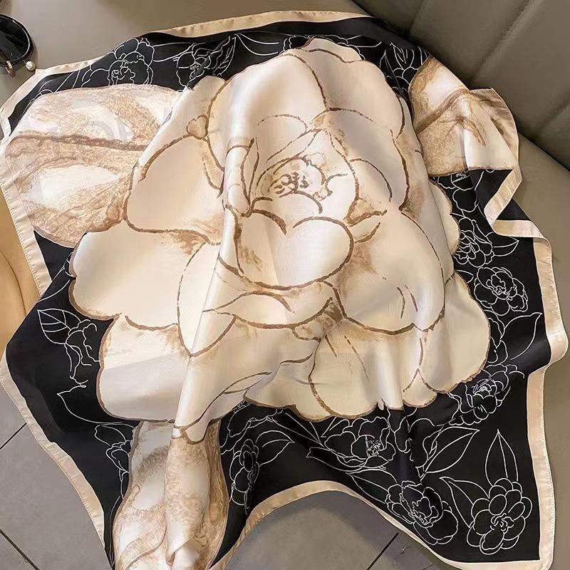 

27.6 Multicolor Ginkgo Leaf Square Scarf Elegant Satin Smooth Small Neck Scarf Casual Versatile Sunscreen Headscarf 70x70cm