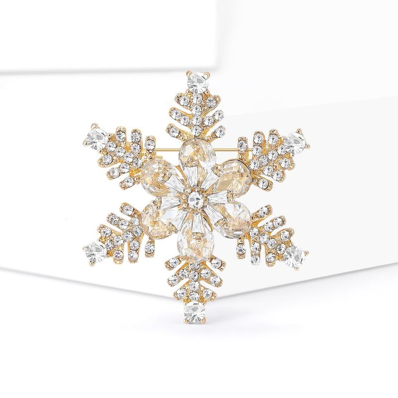Fashion Rhinestone Winter Snowflake Brooches For Women Unisex Christmas Pin Casual Party Accessories Friends New Year Gifts